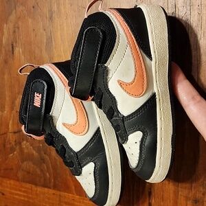 Nike Kids Black and Coral Sneakers